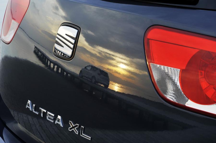  Seat Altea XL 2010 года  (фото 24 из 34)
